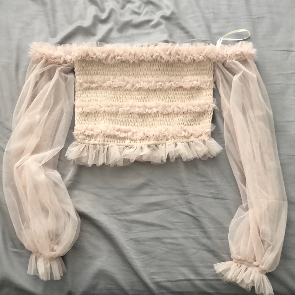 Mabel: Off the shoulder crop top
